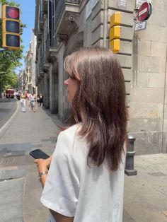 Long Layer Shoulder Length Hair, Layers For Medium Length Hair Asian, Women Hair Lengths, Big Layers Medium Hair, Mid Length Summer Hair, Hair Cuts Straight Hair Medium, Medium Length Hair Lots Of Layers, Medium Length Hair With Layers Unstyled, Mid Hair Haircut