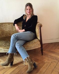 Sabina Socol, Minimalist Moda, Looks Jeans, French Street Fashion, French Girl Style, Casual Chique, Winter Mode, Street Style Looks