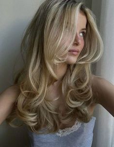 Blonde Thick Hair Cuts, 2024 Haircut, Grad Hair, Haircut Idea, Haircut Inspo, Hairstyles For Layered Hair, Bright Blonde