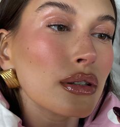 Plum Makeup, Fairy Makeup, Holiday Glam, Glowy Makeup, 가을 패션, Hailey Bieber