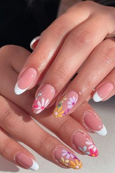 Pretty spring nail designs and trends to check out this year. Cute Short, Vacay Nails, Nails March, 2024 Green, Year Nails, March Nails, Nail Types, Nails Autumn