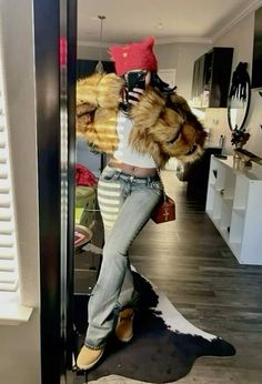 Tims Outfits, Fasion Outfits, Fur Fabric, Outfit Jeans, Chill Outfits, Streetwear Fashion Women