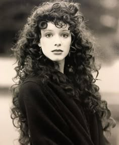 Hair Reference Woman, Perms For Thick Hair Round Faces, Character Art Curly Hair, Women Hair Reference, Hair Reference Curly, Body Hair Reference, Christina Hendricks Young, 90s Womens Hair, Random People Photography