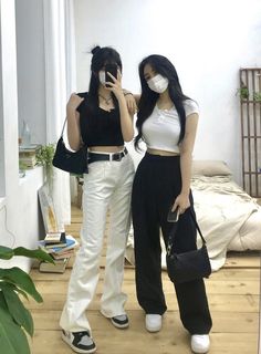 Instagram Ulzzang, Couple Outfits Matching, Outing Outfit, Twin Outfits