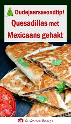 Hét ideale warme hapje voor oudejaarsavond? Ga snel naar dit recept en trakteer je familie en vrienden op pittige quesadillas gevuld met Mexicaans gekruid gehakt en zachte gesmolten kaas. En maak er meteen een verse tomatensalsa bij! Fantastisch! Party Snack Food, Mexican Kitchens, Latin Food, Quesadillas, Finger Food, Best Foods, Mexican Food Recipes, Cooking And Baking