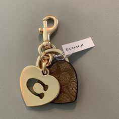 Nwt Coach Signature Heart And Gold Heart Keychain. Coin Purse Keychain, Pink Keychain, Coach Keychain, Unique Keychains, Key Wallet, Leather Key Fobs, Keychain Wallet, Leather Keyring, Heart Keychain