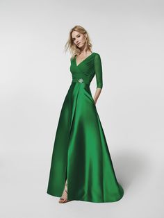 Noivas do RJ Wedding Maxi Dress, Gown Green, Prom Elegant, Sleeved Wedding, Elegant Ball Gowns, Maxi Dress For Women, Elegant Midi Dresses, Elegant Maxi Dress