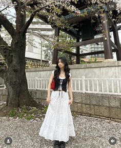 Japan Outfit Inspo Spring, Gray Skirt Outfit Casual, Soft Style Outfits, Outfit With Long Skirt, Long Skirt Outfits Korean, Maxi Skirt Outfit Summer, Garden Outfit, Japan Fits, 2024 Fits