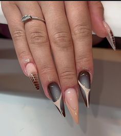 Acrylic Nail Designs Classy, Brown Nail Art, Acrylic Nails Nude, Brown Acrylic Nails, Brown Nail, Sassy Nails, Fall Gel Nails, Diy Acrylic Nails