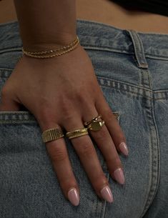 Gold Hand Jewelry Aesthetic, Good Ring Stack, Lots Of Rings On Hand, Ring Combinations Aesthetic, Rings Inspo Aesthetic, Rings Layout, Ring Stack Aesthetic, Ring Stack Ideas, Aesthetic Gold Rings