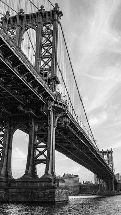 black and white photograph of the manhattan bridge