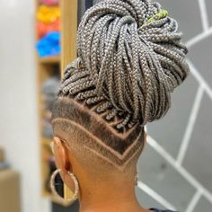 Shaved Sides Box Braids, Sports Bar Attire Women, Box Braids With Tapered Sides, Undercut Box Braids Hairstyles, Box Braids Shaved Sides And Back, Box Braids With Undercut Black Women, Braids With Faded Sides Black Women