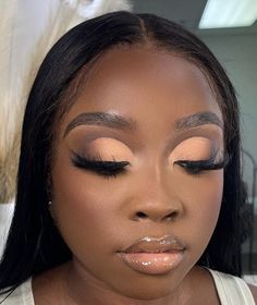 Nude Glam Makeup Black Women, Neutral Makeup Looks Black Women, Nude Makeup Looks Black Women, Nude Makeup Black Women, Fall Looks For Black Women, Brown Makeup Looks, Face Cake