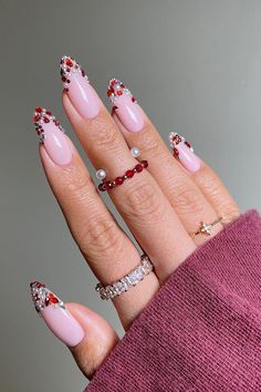 Nail Inspo Gemstone, Gemstones Nail Design, Red Gemstone Nails, Gem Christmas Nails, Rhinestone And Pearl Nails, Jewel French Tip Nails, French Nails With Gems Rhinestones, Winter Nails With Gems, Christmas Nails Gems