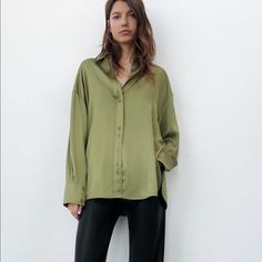 Beautiful Color Solid Color Chic Blouse For Daywear, Chic Solid Color Blouse For Daywear, Oversized Solid Color Top For Office, Oversized Solid Color Office Top, Chic Green Workwear Shirt, Effortless Long Sleeve Blouse, Chic Green Shirt For Work, Chic Solid Color Shirt For Day Out, Elegant Green Spring Shirt