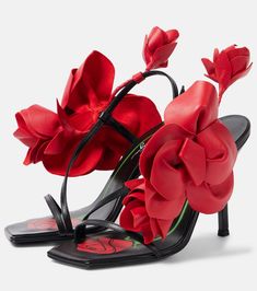 Find MAGDA BUTRYM Floral-appliqué Leather Slingback Sandals on Editorialist. Upper: leather. Lining: leather. Sole: leather insole and sole. Toe shape: square open toe. Made in Italy. Includes: shoe box, dust bag, extra heel tips. Designer color name: Red. Closure: buckle-fastening ankle strap. Dream Fashion, Cute Shoes Heels, Hello Lover, Floral Sandals, Beautiful Sandals, Magda Butrym, Shoe Design, Slingback Sandals, Leather Wedge Sandals