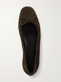 AEYDE Delfina bow-detailed suede ballet flats | NET-A-PORTER Girls Weakness, Brown Ballet Flats, Jeweled Bag, Shopping Wishlist, 21 Birthday, Suede Ballet Flats, Chic Shoes, Suede Flats, Fashion 2024