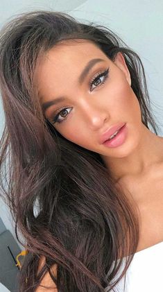 Baby Shower Makeup Ideas, Neutral Makeup Ideas, Makeup Ideas For Summer, Dark Wavy Hair, Baby Shower Makeup, Natural Wedding Makeup Looks, Shower Makeup, Gorgeous Wedding Makeup, Wedding Eye Makeup