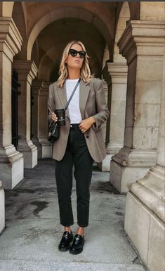 Loafer Outfits, Look Working Girl, Loafers Outfit, Casual Work Outfits, Fashion Mistakes