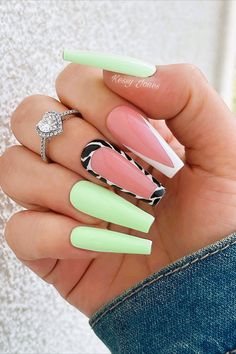 Looking for some bright & trendy summer nails? Try these totally cute and fun spring nail art ideas and designs for this year Ballerina Nails Designs, Wow Nails, Gel Nails Diy, Rose Gold Nails, Nail Art Ombre, Best Nail Art Designs, Vacation Nails, Ballerina Nails