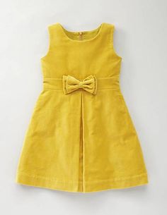 trajecito amarillo de fiesta Boden Usa, Kids Frocks Design, Kids Dress Patterns, Girls Frock Design, Baby Dress Design, Baby Dress Patterns