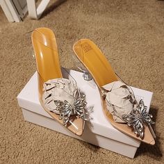 Nib Sz 8 Spring Clear Heels With Wrapped Heel, Spring Clear Heels With 4-inch Heel, Spring Low Heel Clear Heels, Spring Clear Low Heel Shoes, Spring Season Clear Synthetic Heels, Shoes Butterfly, Tan Strappy Heels, Gold Stiletto Heels, Butterfly Heels