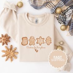 Share your exiting  news with our Christmas Pregnancy Announcement Sweatshirt! This festive shirt features the playful phrase "Cookies For Two Please," making it the perfect way to announce your little one during the holiday season. Designed for comfort and style, it's a thoughtful gift for any mom-to-be. Celebrate this magical time with a cozy sweatshirt that captures the excitement of your growing family, perfect for Christmas gatherings and memorable photos! Please note that due to the custom Christmas Pregnant Shirt, Pregnant Christmas Shirts Vinyl, Pregnant Christmas Pajamas, Merry And Pregnant Sweatshirt, Christmas Shirts For Pregnant Women, Christmas Maternity Shirt, Christmas Baby Announcement, Baby Announcement Shirts, Christmas Pregnancy Announcement