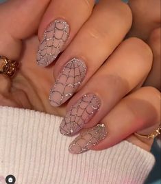 Nail Themes Ideas Art Designs, Nail Art Designs Minimalist, Summerween Nails, Nail Inspired, Halloween Nail Designs