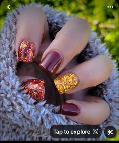 October Nails Fall Dip Powder, Fall Nail Ideas With Glitter, Dip Powder Nails Thanksgiving, September Powder Dip Nails, Fall Dipping Powder Nails, Fall Nails 2023 Color Trends Dip, Fall Nails Ideas Dip Powder Short, Sns Dipping Powder Nails Fall 2023, Fall Dip Powder Nails Colors