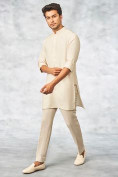 Traditional Indian Mens Clothing, Latest Kurta Designs, Bridal Dresses Indian, Wedding Kurta For Men, Boys Kurta Design, Groom Dress Men, Dresses Indian Wedding, Gents Kurta Design, Gents Kurta