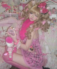 2000s Fashion Inspiration, Gyaru Aesthetic, Agejo Gyaru, Gyaru Makeup, Hime Gyaru, Living Dolls