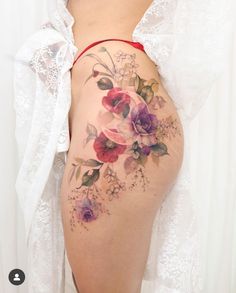 50 Tattoo, Tattoo Leg, Feminine Art, Artist Interview, Korean Artist, Tattoo You, Leg Tattoos, Tattoo Artist, Flower Tattoos