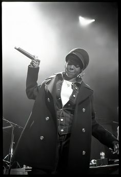 Women In Hip Hop, Ms Lauryn Hill Wallpaper, Lauren Hill Album Cover, Lauryn Hill Black And White, Lauryn Hill Wallpaper, Laurin Hill, Hip Hap, Tottenham Football