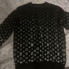 Authentic Louis Vuitton Sweatshirt Size Small Louis Vuitton Sweatshirt, Authentic Louis Vuitton, Louis Vuitton, Mens Shirts, Man Shop, Sweatshirts Hoodie, Size Small, Sweatshirts, Black