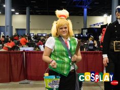 Isabelle Cosplay from Animal Crossing: New Leaf in Florida Supercon 2014 US Isabelle Cosplay, Fun Costumes, Animal Crossing New Leaf, Ace Attorney, Diy Stuff, New Leaf, Cool Costumes, New Friends, Cosplay Costume