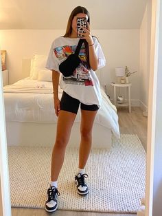 Look Da Festival, Disney Outfits Women, Dunks Outfit, Theme Park Outfits, Look Legging, Disneyland Outfits, Outfit Chic, Elegante Casual, Athleisure Outfits