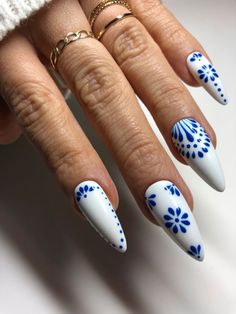 Clase azul inspired nails Pink Talavera Nails, Mexican Talavera Nail Art, Mexican Style Nails Design, Porcelain Nails Design, Papel Picado Nails, Mexican Vacation Nails, Tequila Nails Design, Mexican Flower Nails