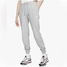 Nike Sweatpants, Only Wore A Few Times, Still In Like Brand New Condition Fleece Pants Women, Track Pants Women, Tapered Joggers, Nike Sweats, Nike Swoosh Logo, Nike Fleece, Nike Joggers, Casual Bottoms, Nike Sweatpants