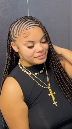 Side Fulani Braids Hairstyles, Lemonade Box Braids Hairstyles, Side Part Hairstyles Braids, Lemonade Fulani Braids Hairstyles, Fulani Braids To The Side, Lemonade Fulani Braids With Curls, Fulani Lemonade Braids, Side Part Braids Hairstyles