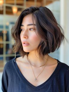 Explore Stylish Choppy Bob Haircuts for a Fresh Look Shoulder Length Bob Haircut, Chubby Face Haircuts, Best Bob Haircuts, Choppy Bob, Choppy Bob Haircuts, Stylish Short Haircuts, Haircuts For Curly Hair, Fresh Hair, Professional Hairstylist