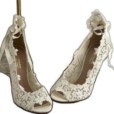 Elegant Low Heel Lace-up Heels, Elegant Lace Wedding Shoes With Laces, Elegant Heels For Spring Reception, Spring Formal Lace Wedding Shoes, Spring Wedding Shoes In Lace For Formal Occasion, Lace Wedding Shoes With Almond Toe, Elegant Lace Heels With Laces, Elegant Summer Wedding Reception Shoes, Elegant Wedding Shoes With Laces