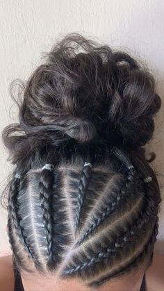 Short Curly Bobs, Sassy Hairstyles, Curly Braided Hairstyles, Curly Bobs, Venus Of Willendorf, Hairstyles For Older Women, Mixed Curly Hair, Quick Natural Hair Styles, Cute Curly Hairstyles