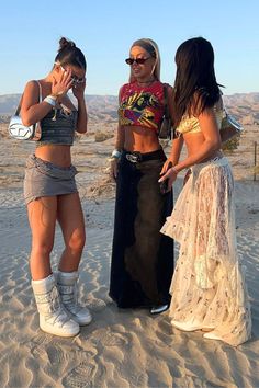 The Best Looks from Coachella 2023 Festival | Indio, CA USA Festival Outfits With Pants, Winter Rave Fits, Festival Outfits Pants, Desert Rave Outfits, Space Rave Outfit, Cool Festival Outfits, Elrow Festival, Lalapalooza Outfits