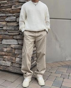 Black And White Outfit For Men, Wool Sweater Outfit, Cream Pants Outfit, Cream Sweater Outfit, Fits For Guys, White Sweater Outfit, Cream Outfit