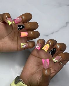 Short Nails Y2k Grunge, Short Acrylic Nails Multicolor, 2 Nail Color Ideas, Colorful Short Acrylic Nails, Nail Style Ideas, La Nails Design, Duckies Nails Short, Duck Nail Inspo Short, Short Junk Nail Designs Acrylic