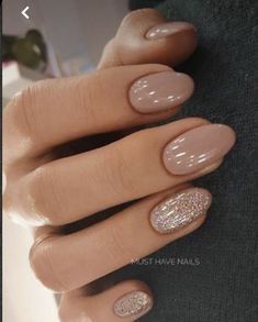 Bridesmaids Nails, Kutek Disney, Matte Nail, Nail Art Ideas, Glitter Nail Art, Short Acrylic Nails