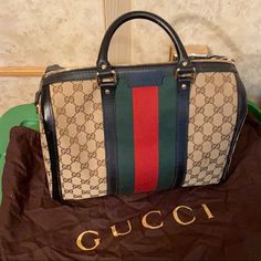 Authentic Gucci Bag . No Marks Or Issues On Outside. A Few Removable Marks On Inside . Gucci Bag, Bag Lady, Gucci, Green, Color