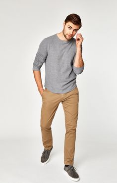 Mavi Men's Johnny Slim Leg Chino In British Khaki Twill Men Chino Outfit, Chino Shorts Outfit, Men Outfits Swag, Men Outfits Dressy, Hipster Outfits Men, Mens Shorts Outfits, British Khaki, Formal Men Outfit, Mens Chino Pants