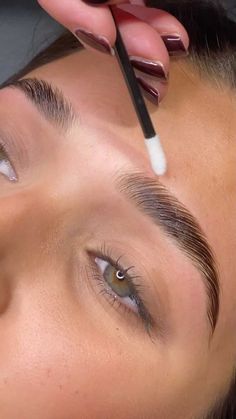 Soap Brows, Apply Mascara, Mascara Tips, Beauty Tips For Face, How To Apply Mascara, Perfect Brows