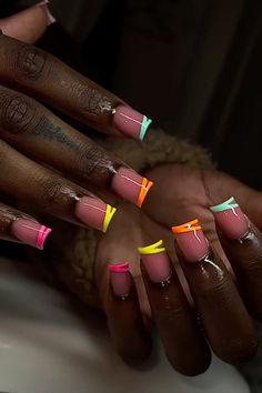 Hard Nails Short, Nails With No Charms, Chromakopia Nails, Summer Nails For Vacation, Short Baddie Nails, Cute Yellow Nails, Pastel Yellow Nails, Aquarius Nails, Short Acrylic Nails Square